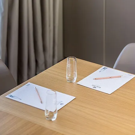 & Restaurant Krone Design מלון 4*